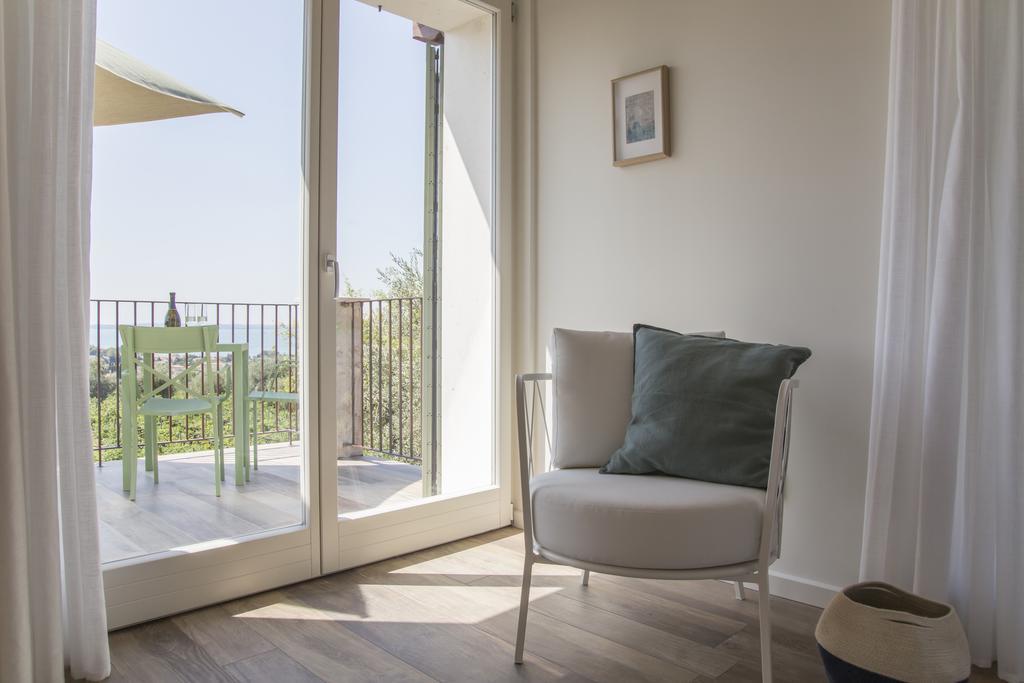 Junior Suite con Terrazza e Vista Lago